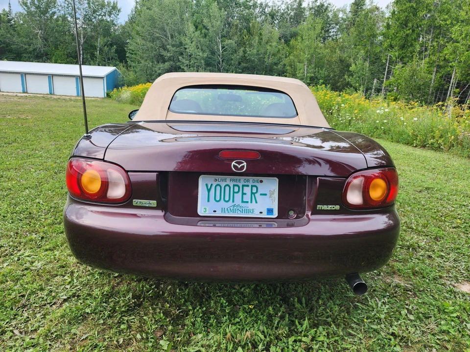 2000 Mazda NB MX-5 Miata - Image 17 of 31