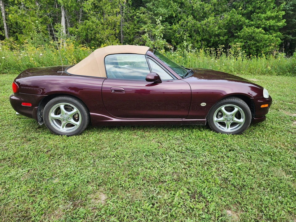 2000 Mazda NB MX-5 Miata - Image 19 of 31