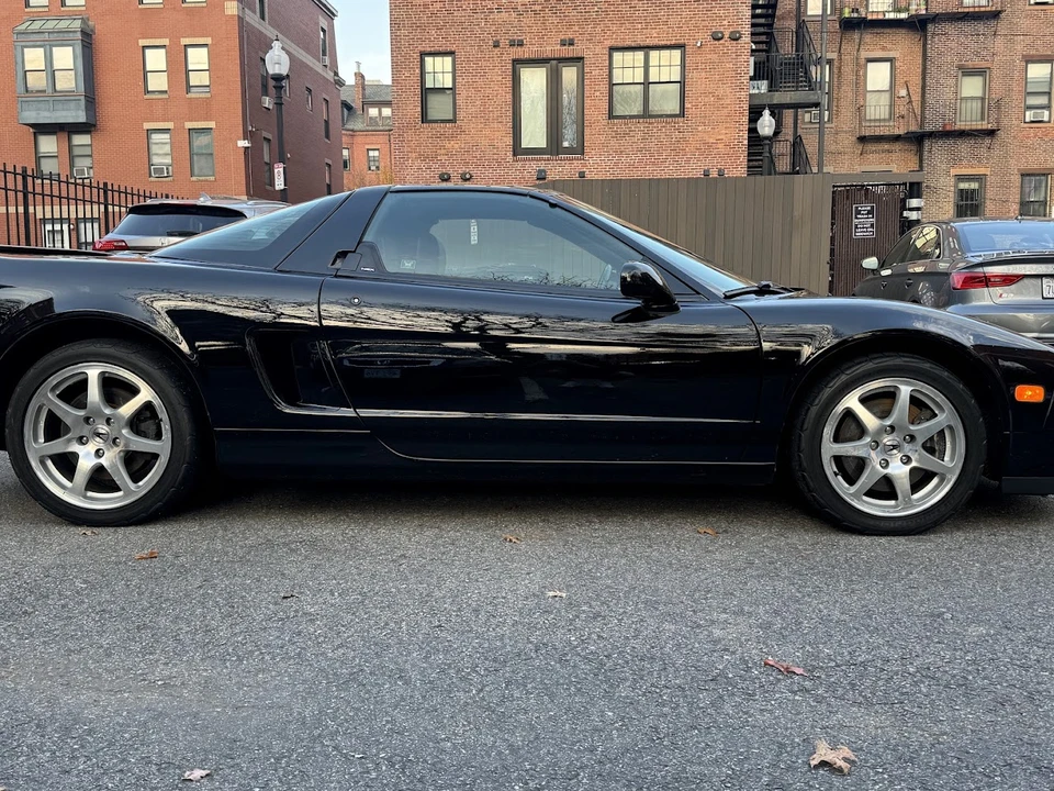 2001 Acura NA2 NSX - Image 9 of 31