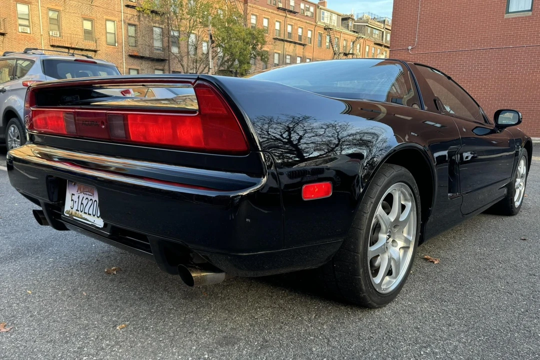 2001 Acura NA2 NSX - Image 12 of 31