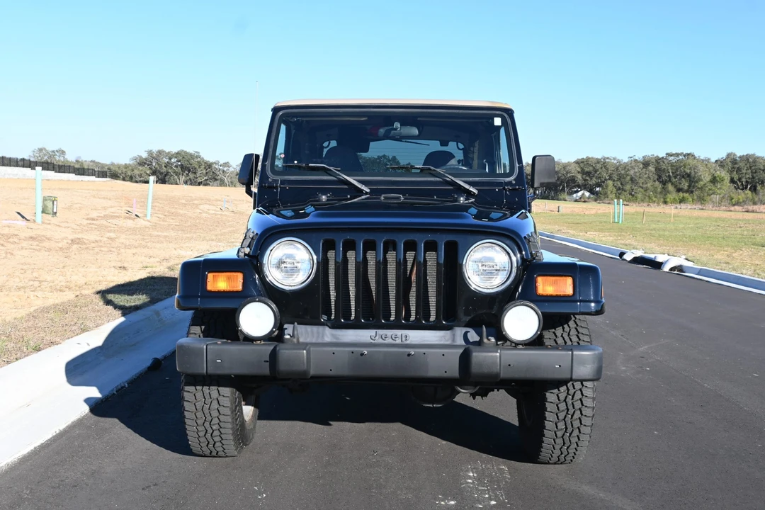 2001 Jeep TJ Wrangler - Image 2 of 31