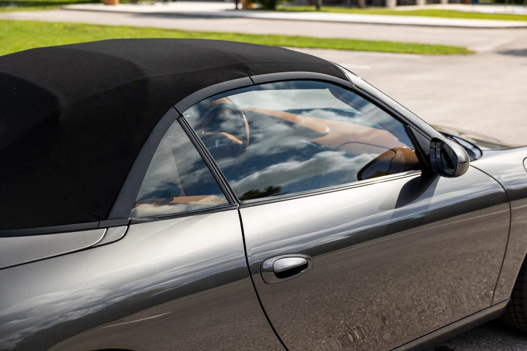 2001 Porsche 996 Carrera - Image 22 of 31