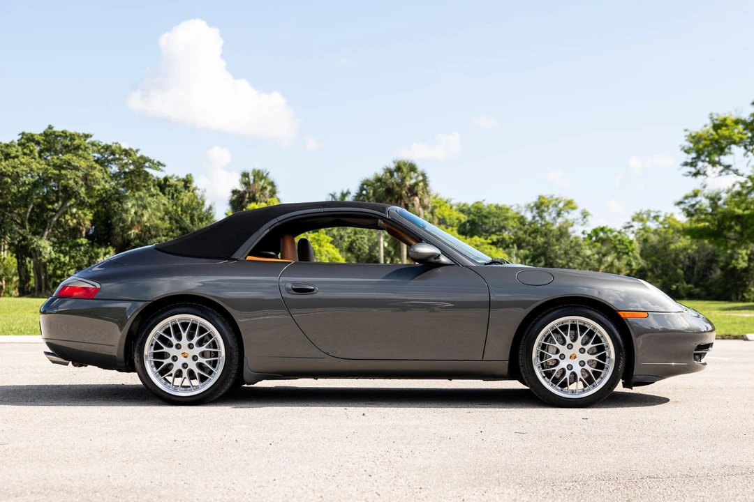 2001 Porsche 996 Carrera - Image 9 of 31