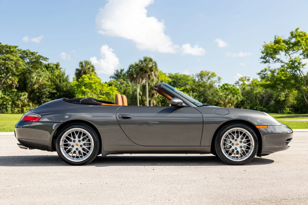 2001 Porsche 996 Carrera - Image 8 of 31