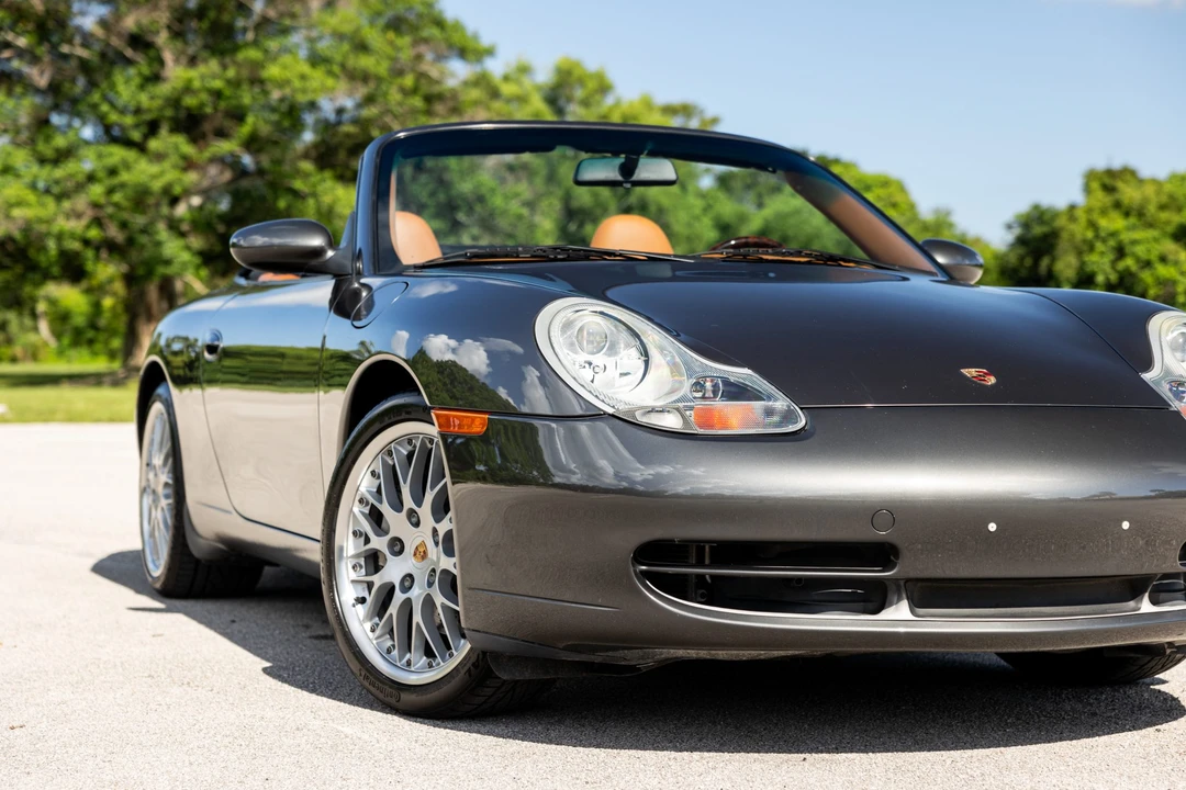 2001 Porsche 996 Carrera - Image 12 of 31