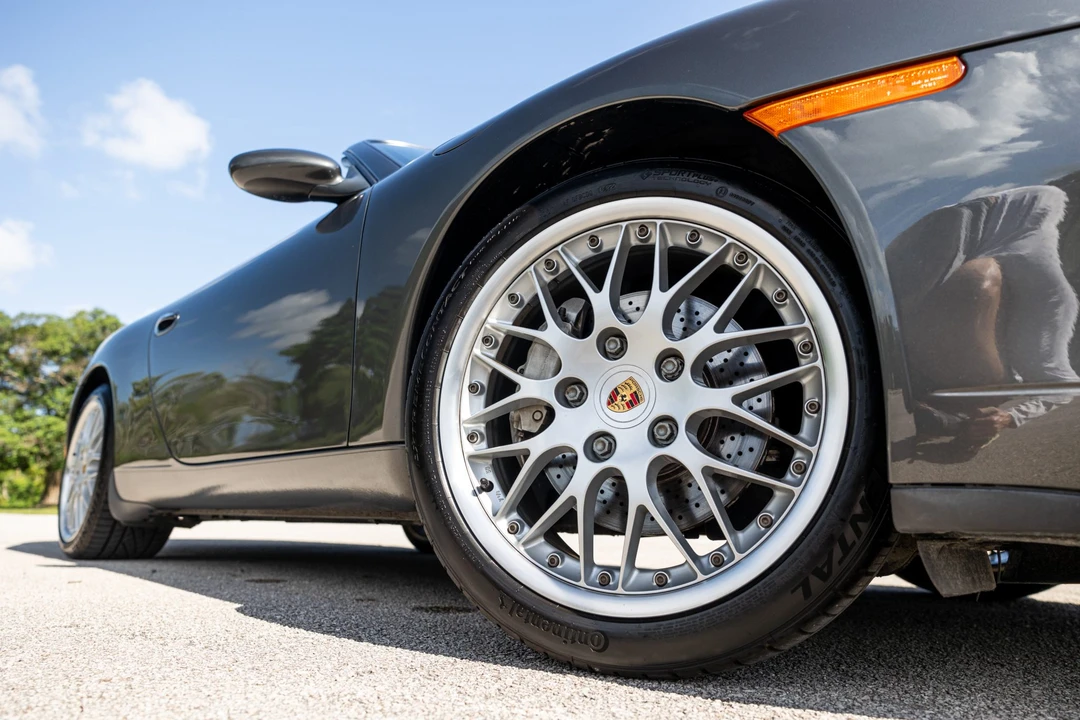 2001 Porsche 996 Carrera - Image 27 of 31