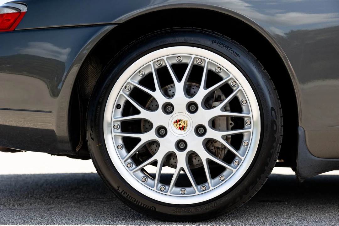 2001 Porsche 996 Carrera - Image 26 of 31