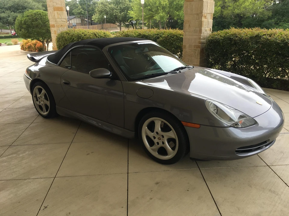 2001 Porsche 996 Carrera - Image 12 of 31