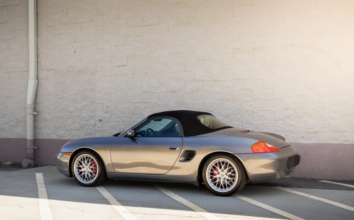 2001 Porsche 986 Boxster S - Image 12 of 31