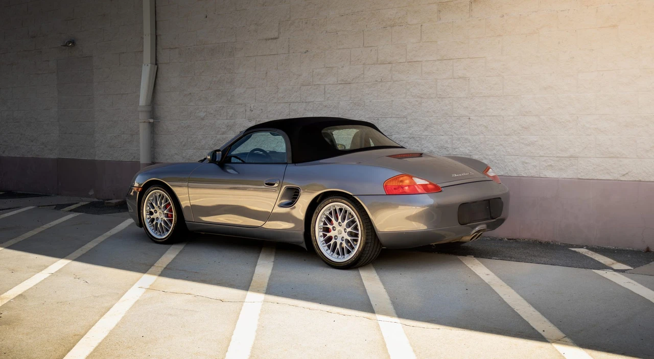 2001 Porsche 986 Boxster S - Image 16 of 31