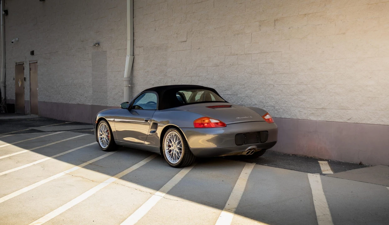 2001 Porsche 986 Boxster S - Image 17 of 31