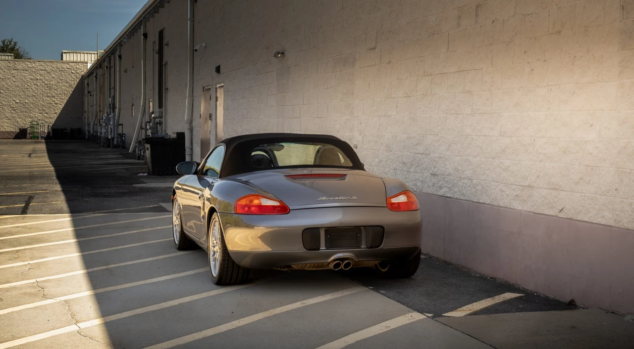 2001 Porsche 986 Boxster S - Image 24 of 31