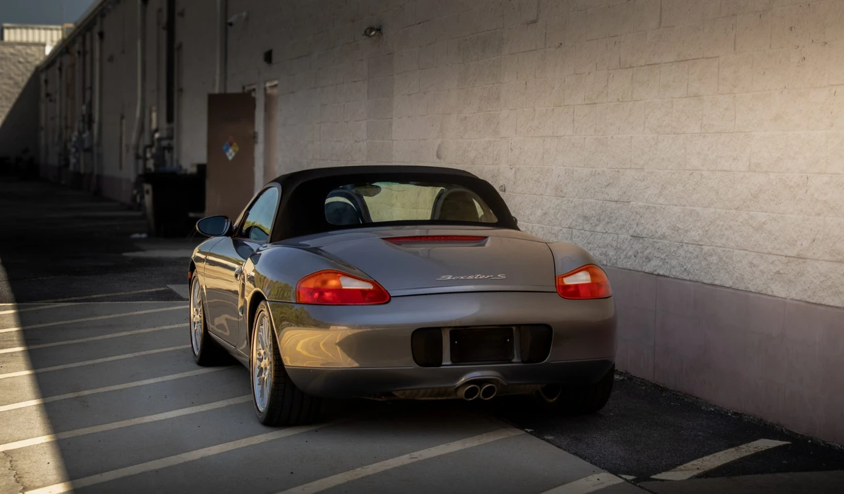 2001 Porsche 986 Boxster S - Image 25 of 31