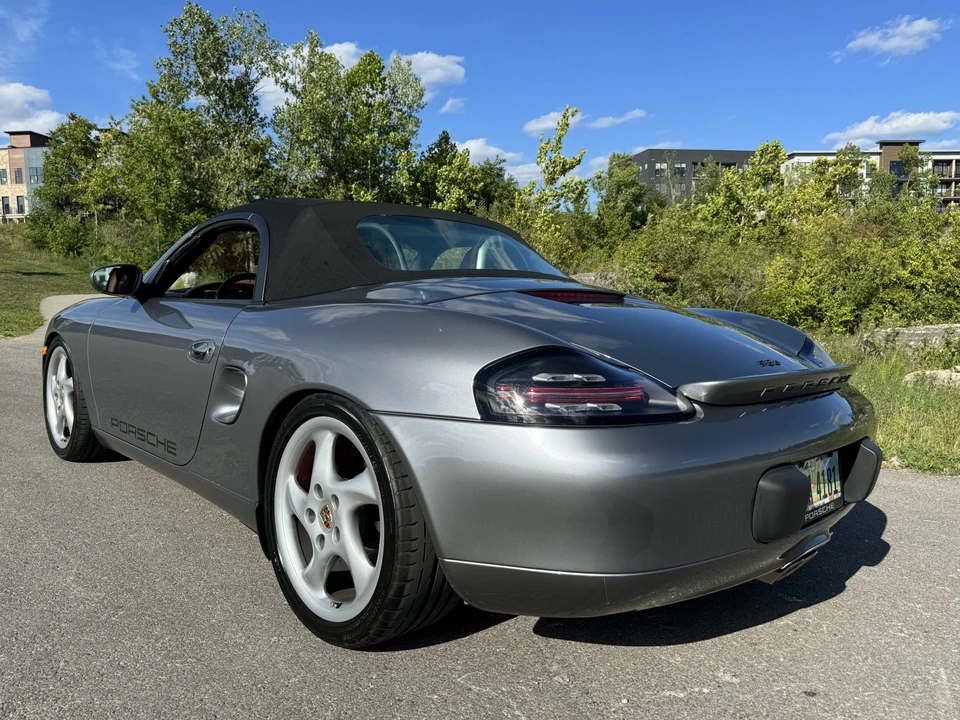 2001 Porsche 986 Boxster S - Image 16 of 31