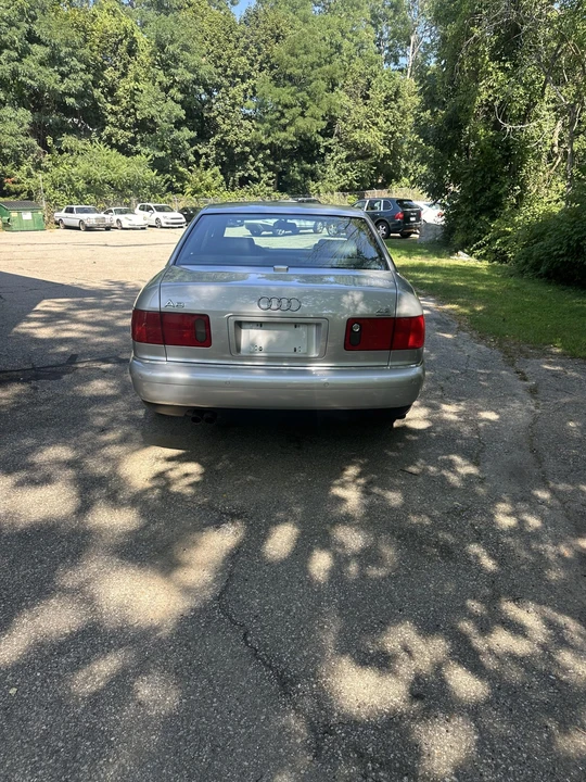 2002 Audi D2 A8 - Image 9 of 31