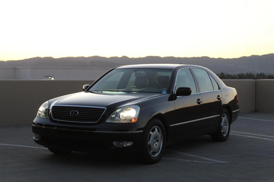 2002 Lexus LS 3rd Gen - Image 11 of 31