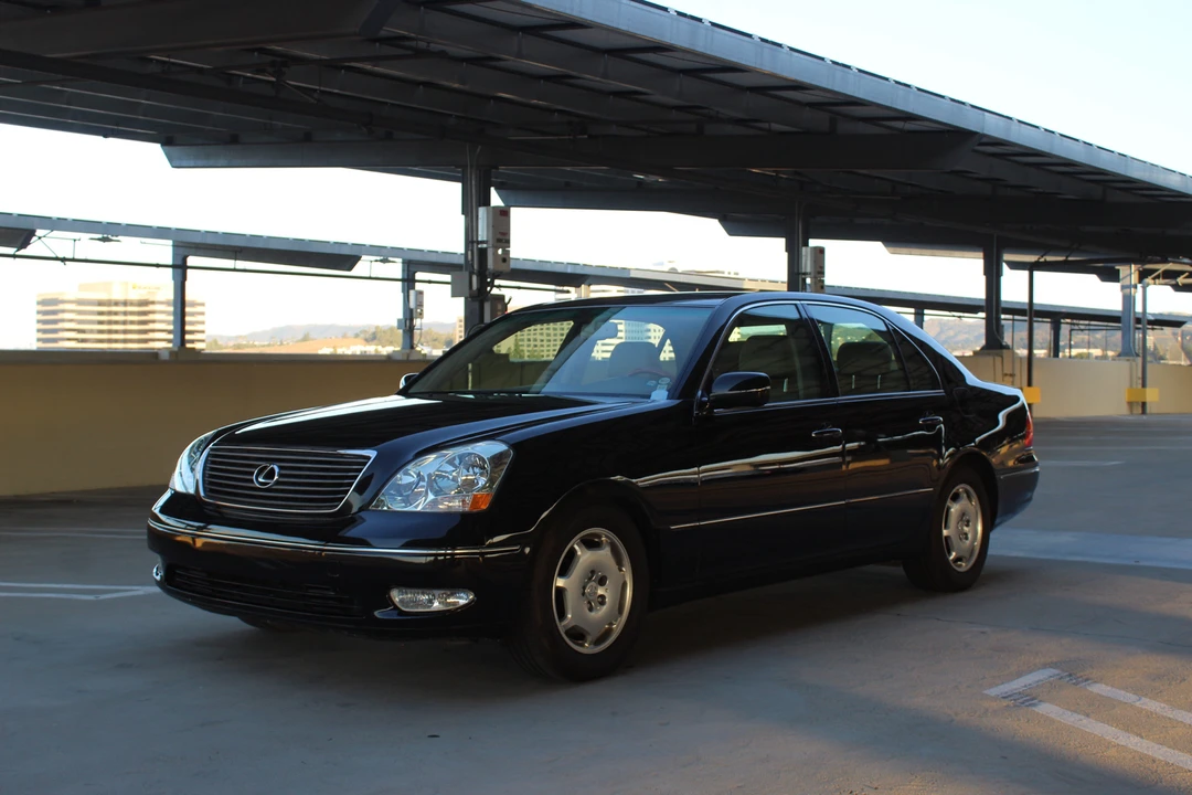 2002 Lexus LS 3rd Gen - Image 2 of 31