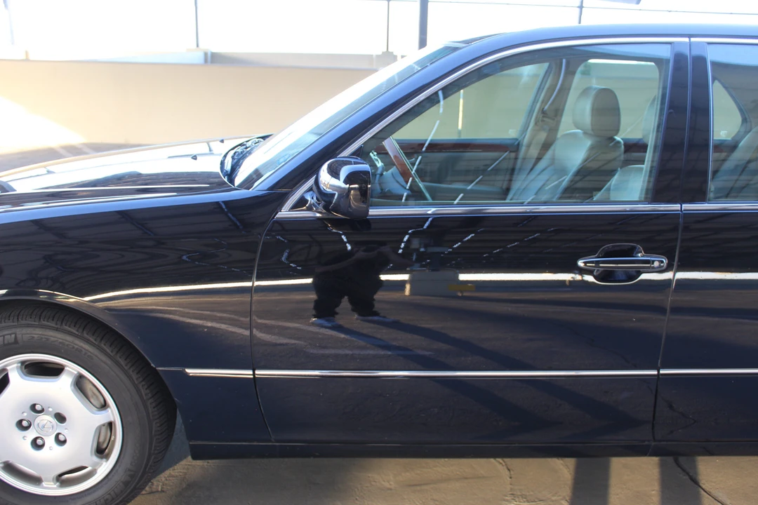 2002 Lexus LS 3rd Gen - Image 19 of 31