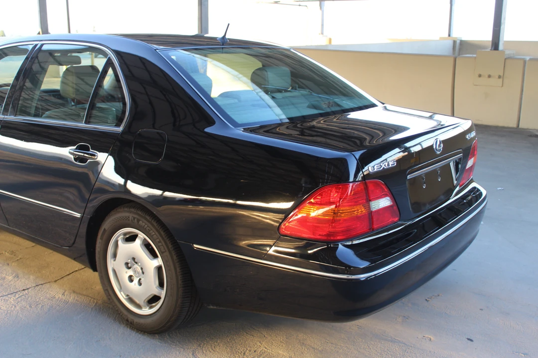 2002 Lexus LS 3rd Gen - Image 18 of 31
