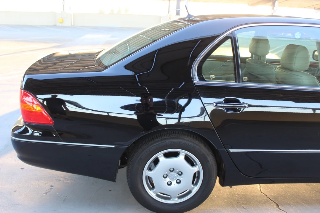 2002 Lexus LS 3rd Gen - Image 22 of 31