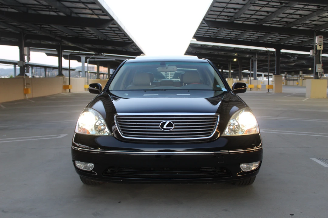 2002 Lexus LS 3rd Gen - Image 13 of 31