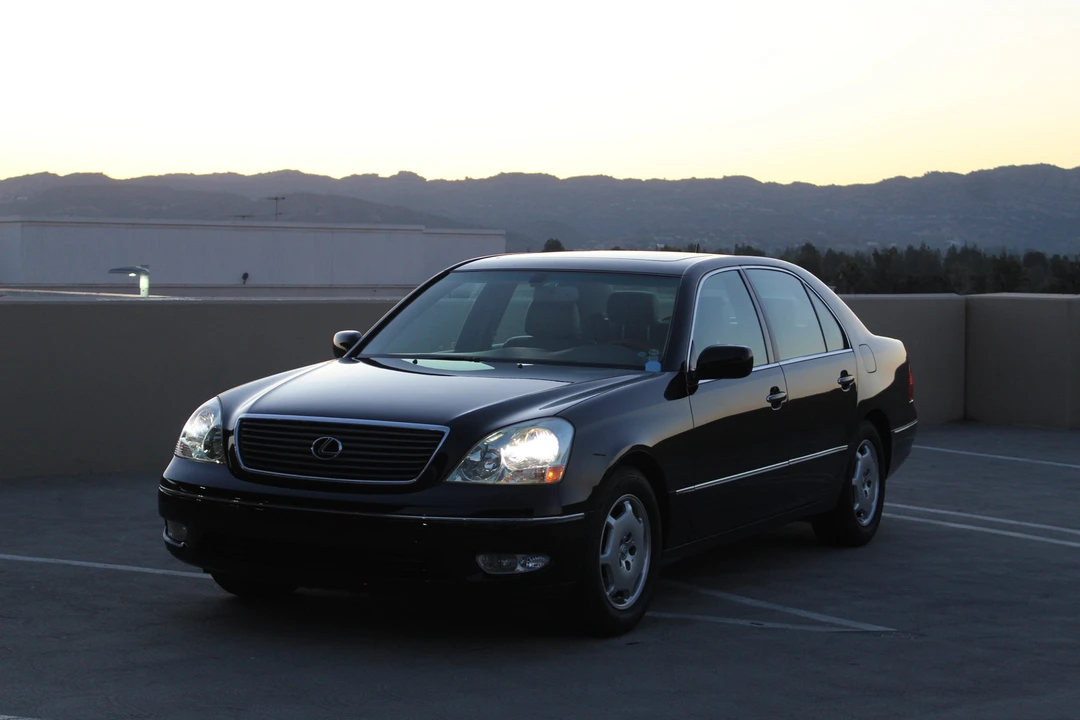 2002 Lexus LS 3rd Gen - Image 12 of 31