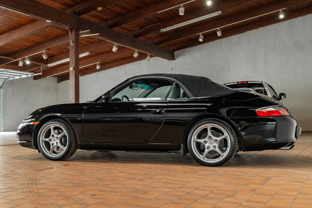 2002 Porsche 996 Carrera - Image 16 of 31