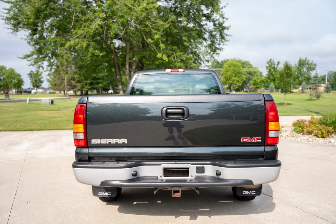 2003 GMC Sierra 2nd Gen - Image 17 of 31