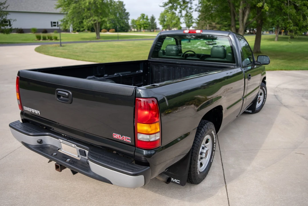 2003 GMC Sierra 2nd Gen - Image 22 of 31