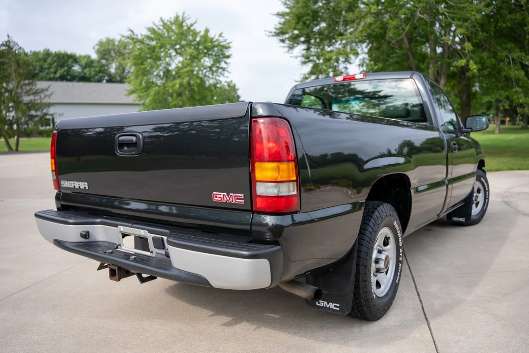 2003 GMC Sierra 2nd Gen - Image 21 of 31