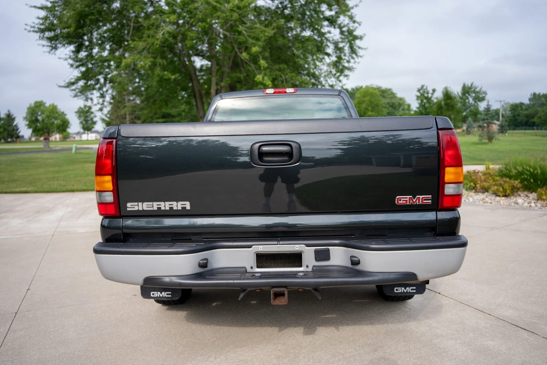 2003 GMC Sierra 2nd Gen - Image 16 of 31