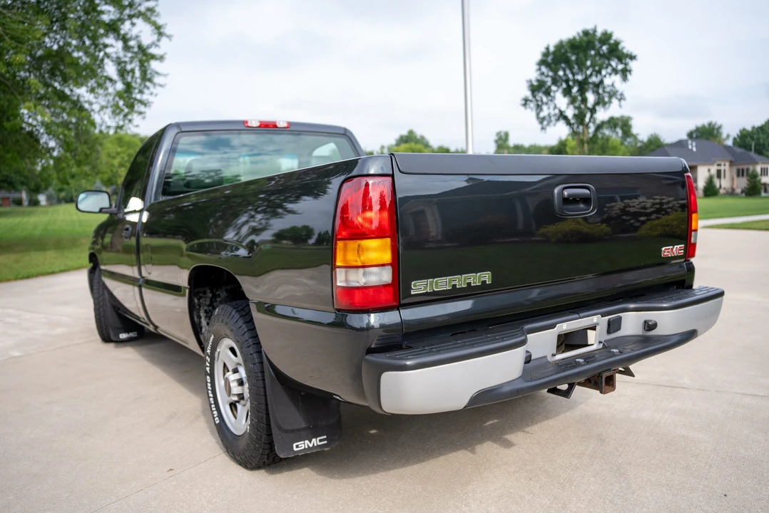 2003 GMC Sierra 2nd Gen - Image 13 of 31