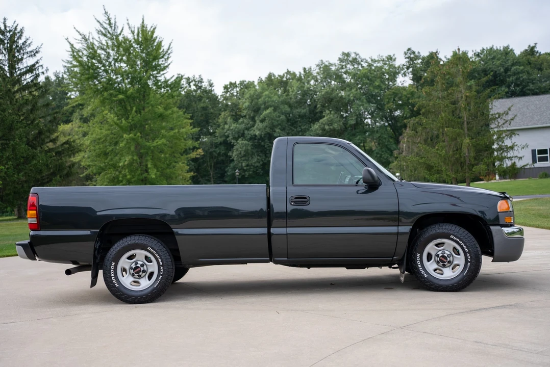 2003 GMC Sierra 2nd Gen - Image 24 of 31