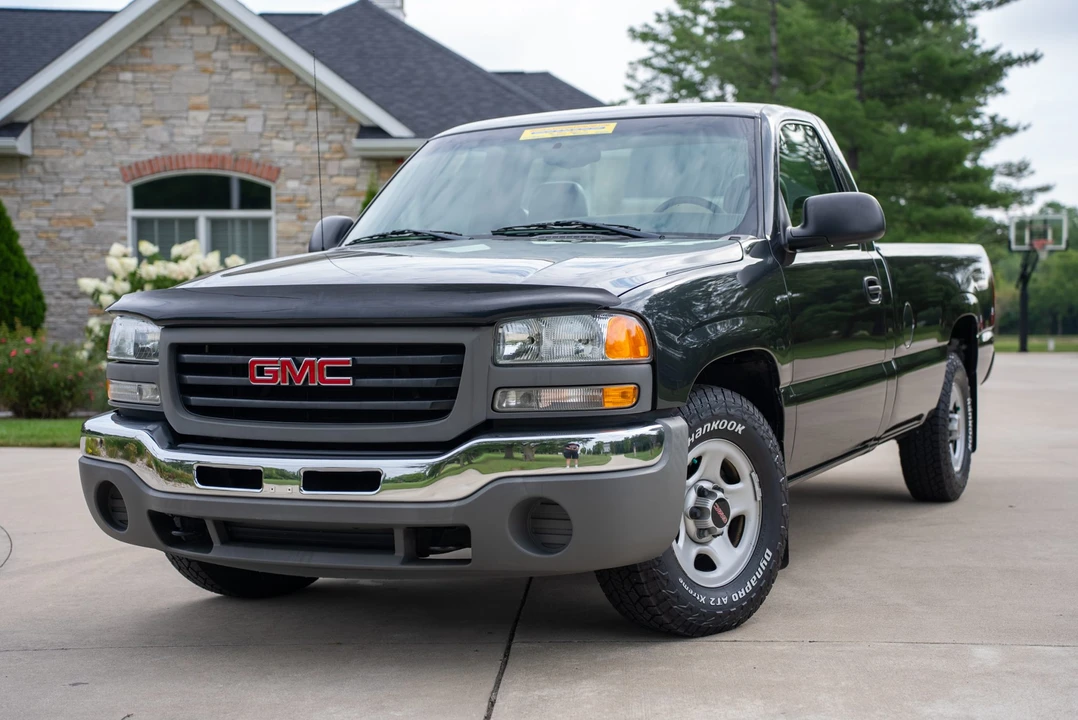 2003 GMC Sierra 2nd Gen - Image 5 of 31