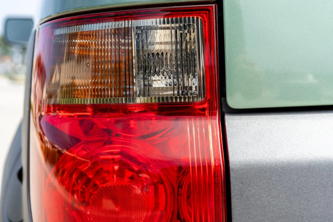 2003 Honda Element - Image 17 of 31
