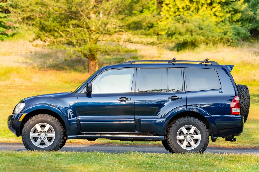 2003 Mitsubishi Pajero/Montero 3rd Gen - Image 3 of 31