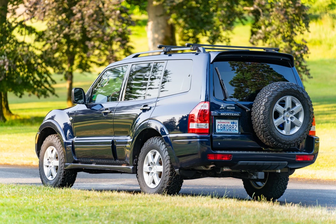 2003 Mitsubishi Pajero/Montero 3rd Gen - Image 4 of 31