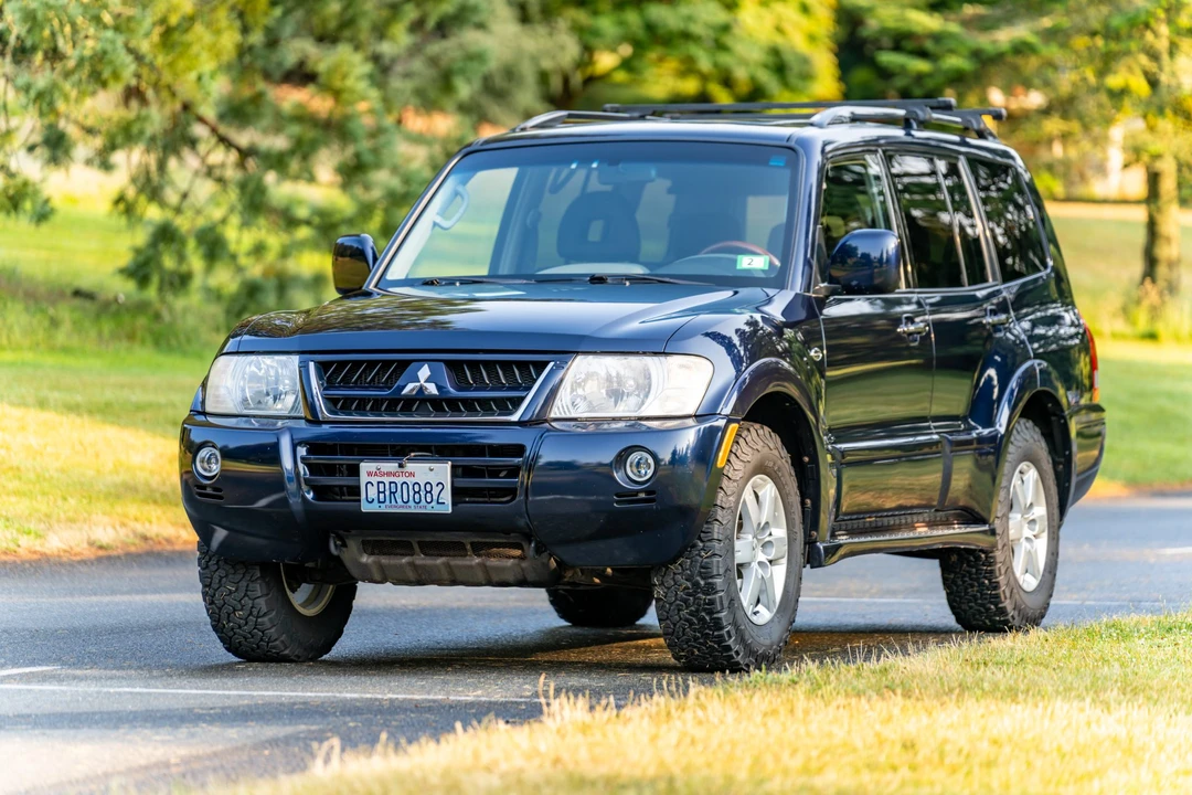 2003 Mitsubishi Pajero/Montero 3rd Gen - Image 2 of 31
