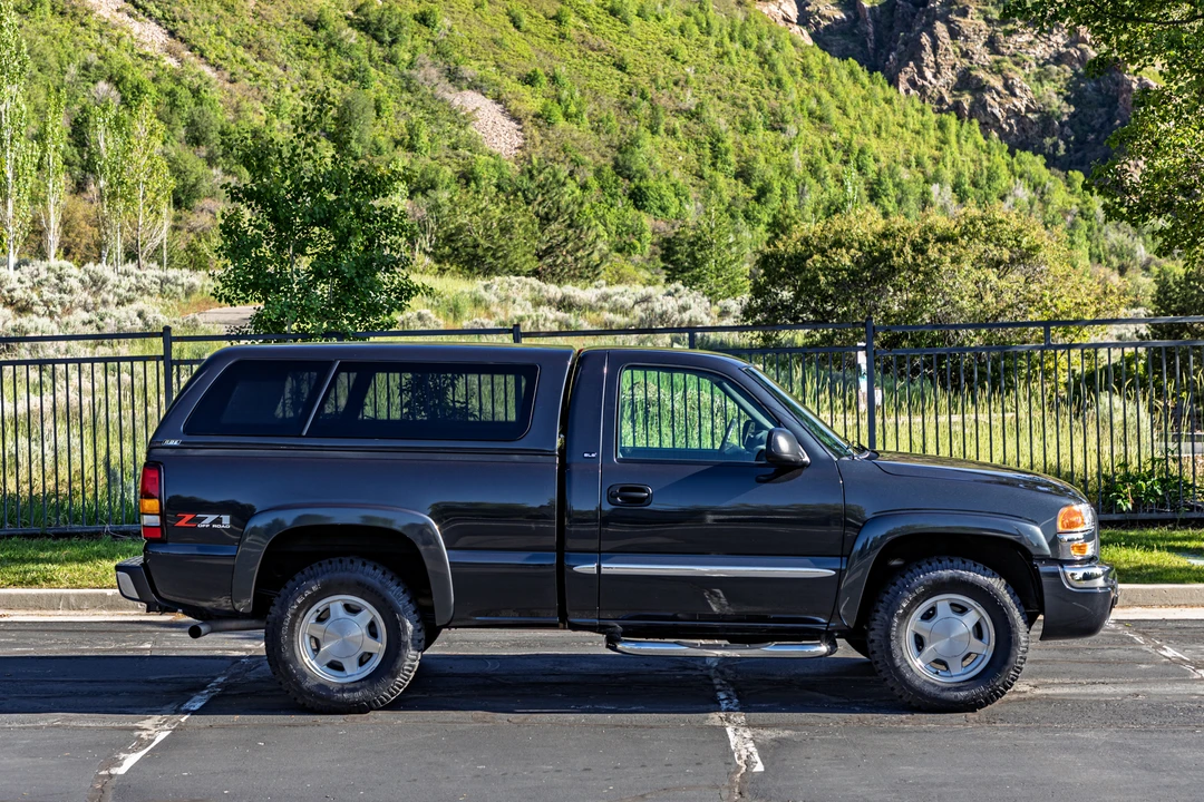 2004 GMC Sierra 2nd Gen - Image 11 of 31