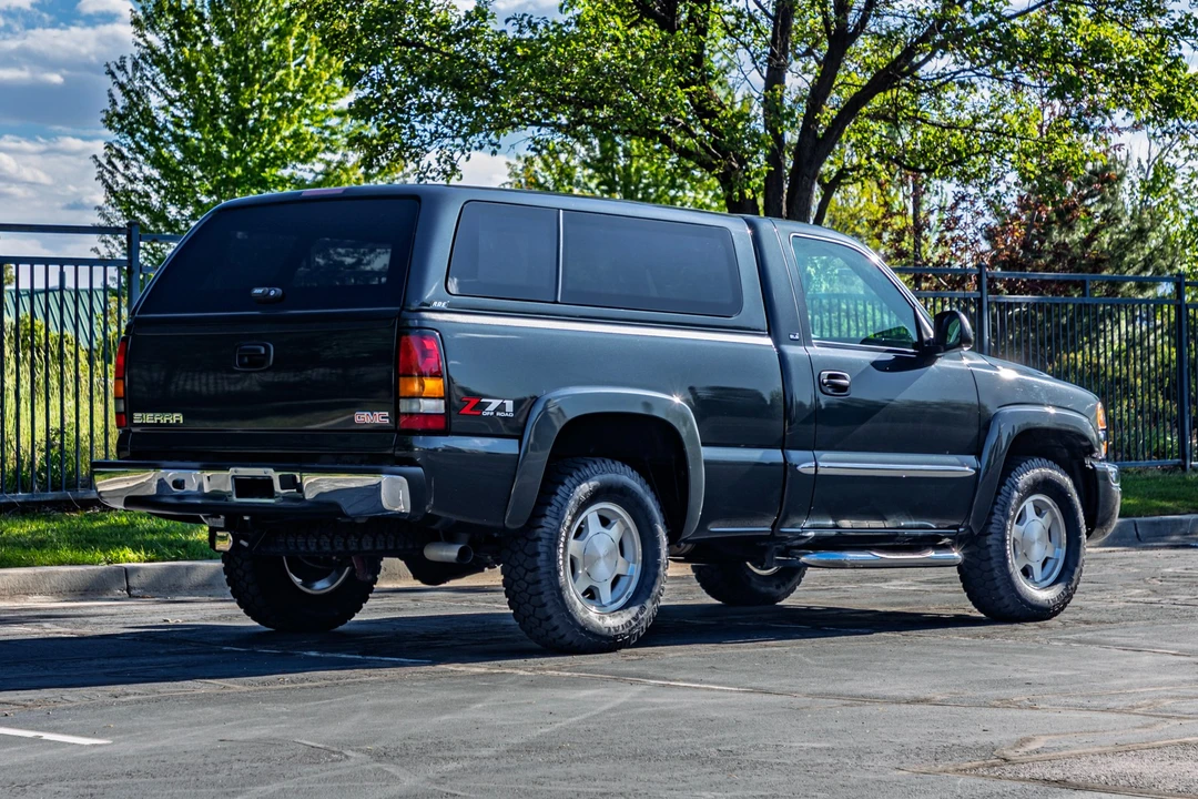 2004 GMC Sierra 2nd Gen - Image 13 of 31