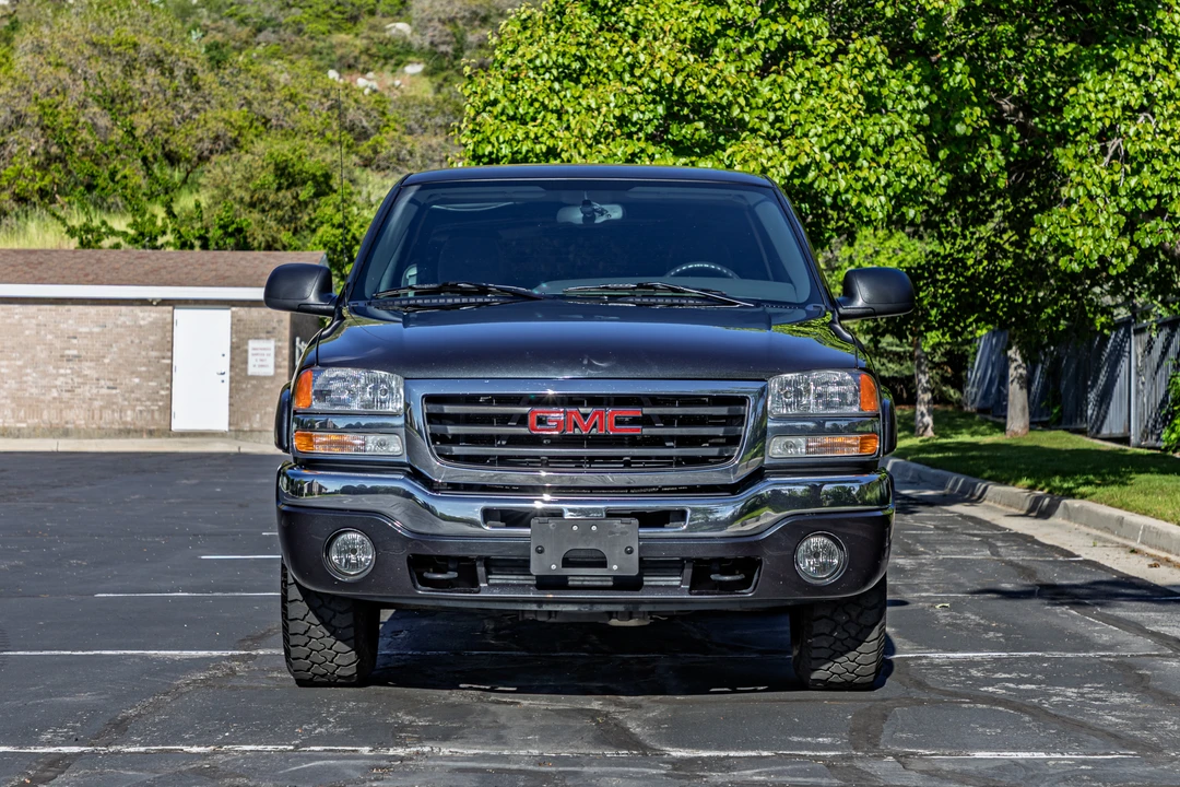 2004 GMC Sierra 2nd Gen - Image 5 of 31