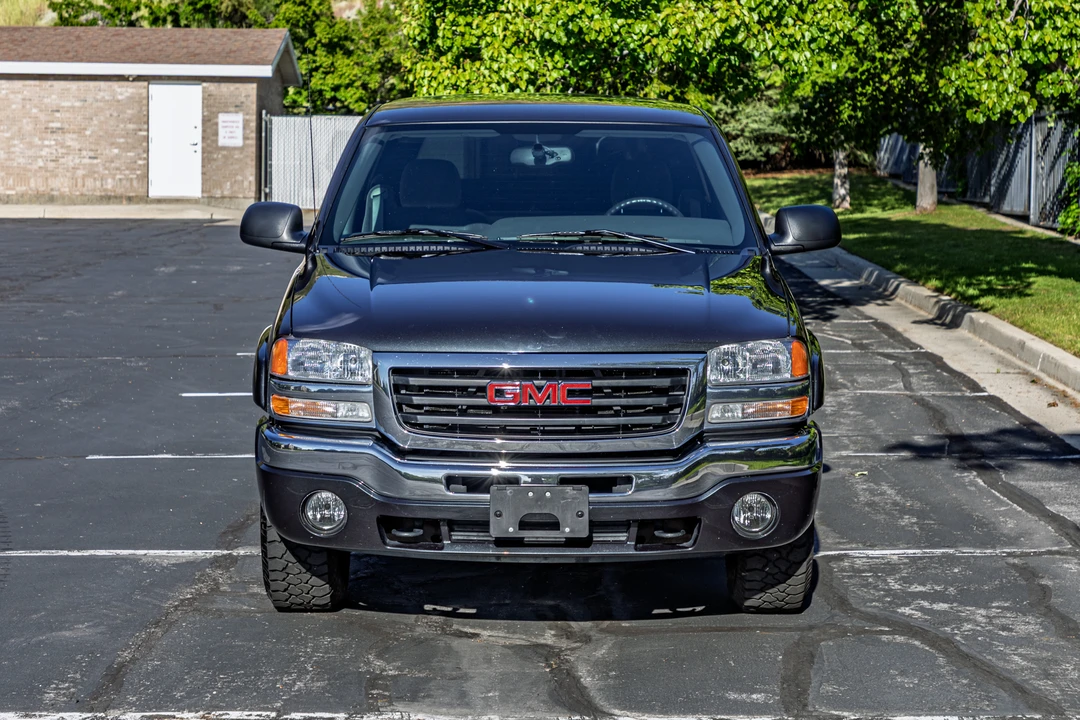 2004 GMC Sierra 2nd Gen - Image 6 of 31