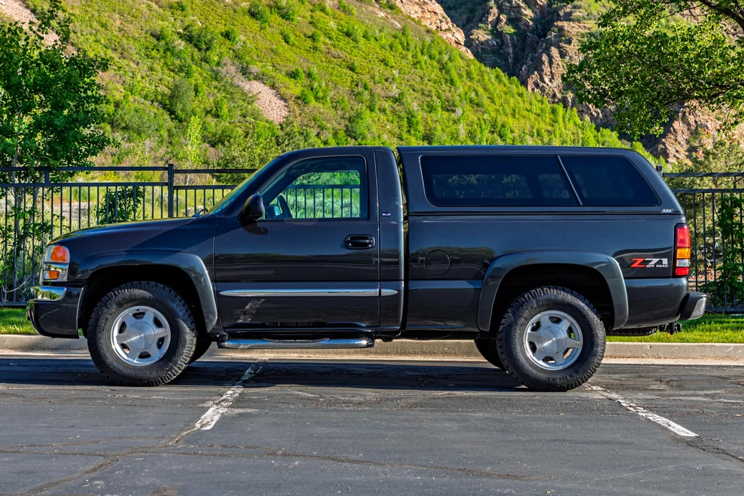 2004 GMC Sierra 2nd Gen - Image 19 of 31
