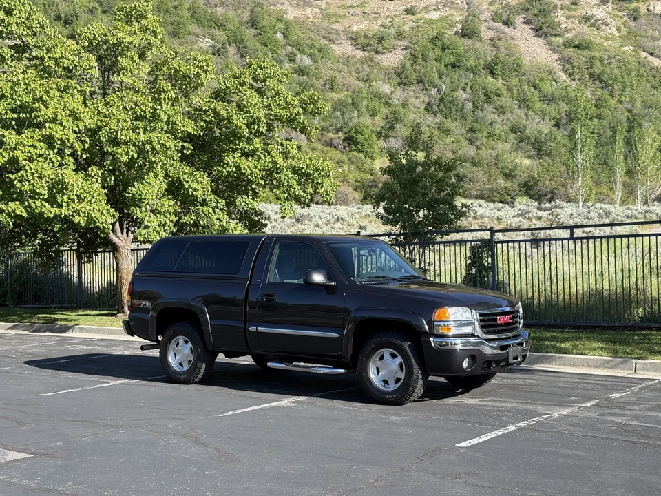 2004 GMC Sierra 2nd Gen - Image 8 of 31