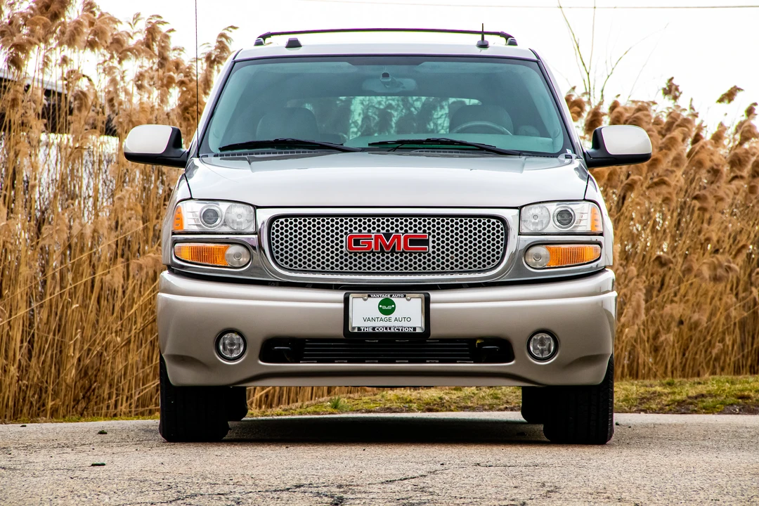 2004 GMC Yukon 2nd Gen - Image 7 of 31
