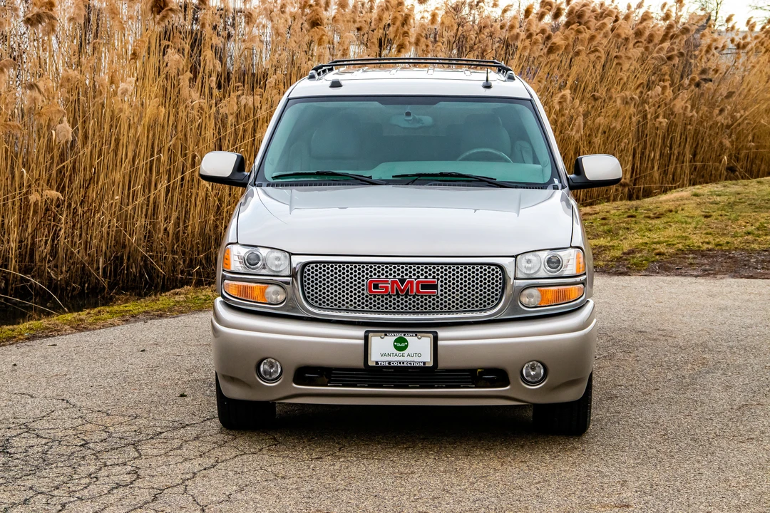 2004 GMC Yukon 2nd Gen - Image 5 of 31