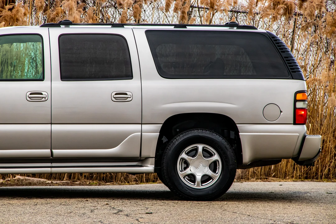 2004 GMC Yukon 2nd Gen - Image 22 of 31