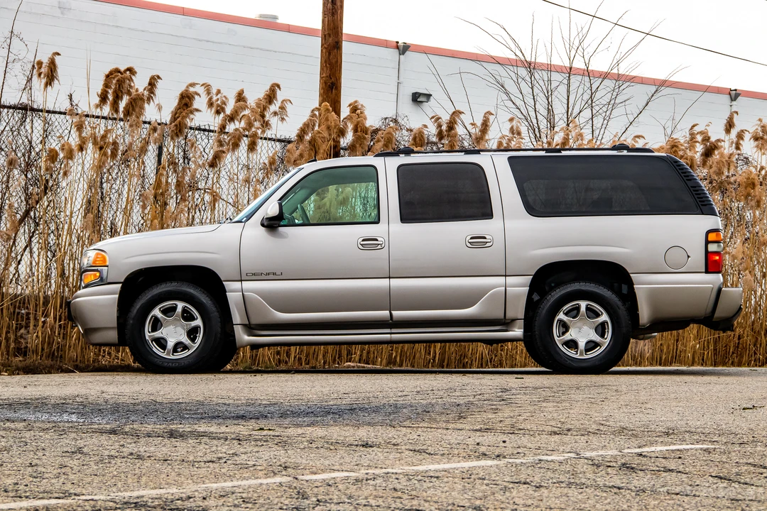 2004 GMC Yukon 2nd Gen - Image 20 of 31