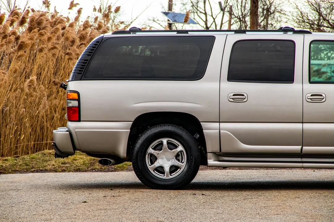 2004 GMC Yukon 2nd Gen - Image 23 of 31