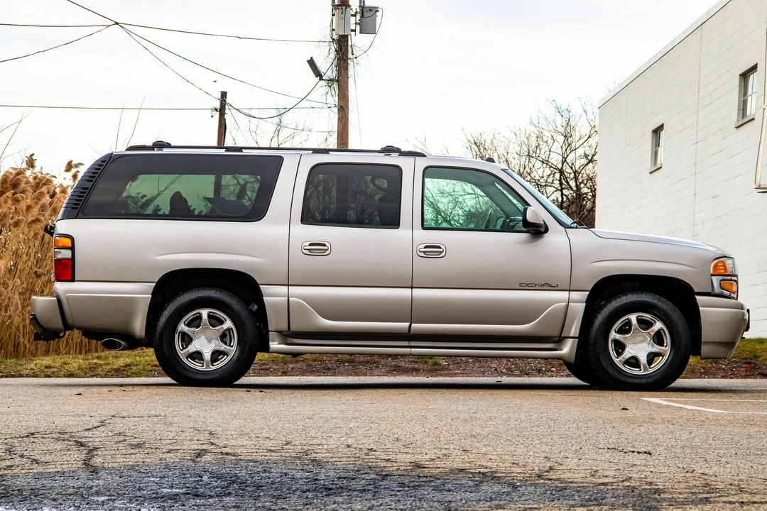 2004 GMC Yukon 2nd Gen - Image 12 of 31